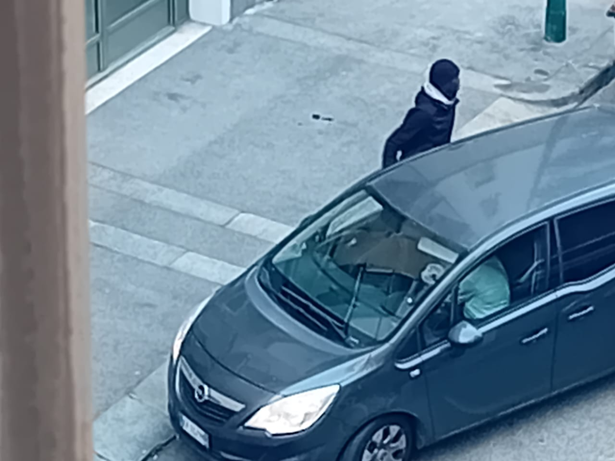 Nuova raccolta firme contro lo spaccio