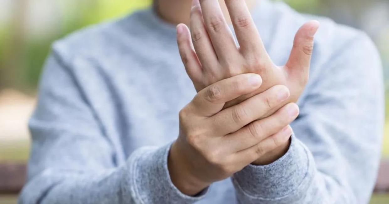 Malattia di Charcot-Marie-Tooth: quando i nervi danneggiati compromettono movimento e sensibilità