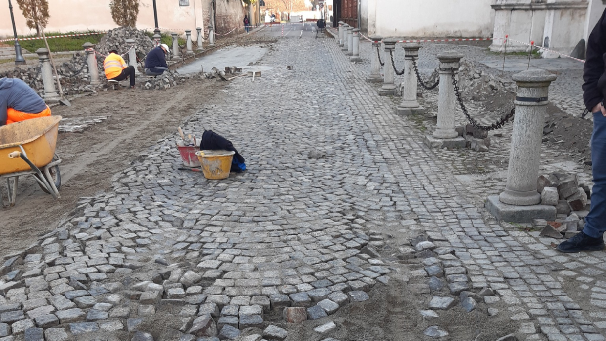 Collegno cantiere distrutto: i lavori slittano di una settimana per colpa dei vandali