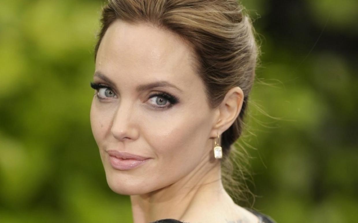Angelina Jolie