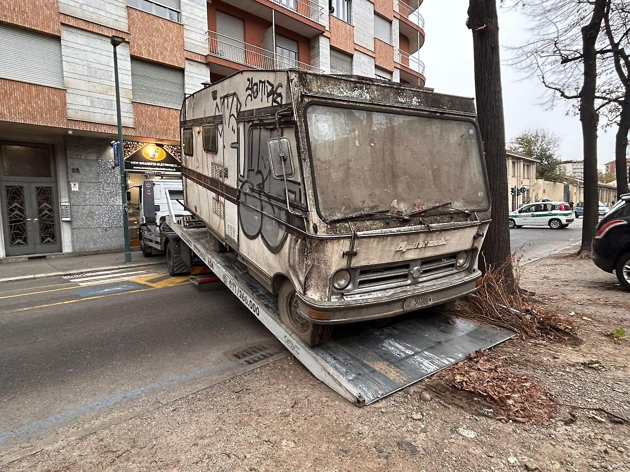 Addio alla roulotte abbandonata