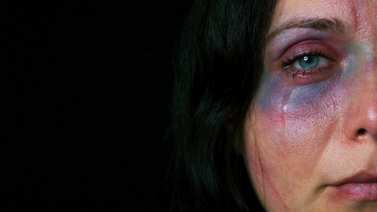 Violenza sulle donne a Bologna: oltre 500 casi nel 2024, l'appello delle forze dell'ordine 