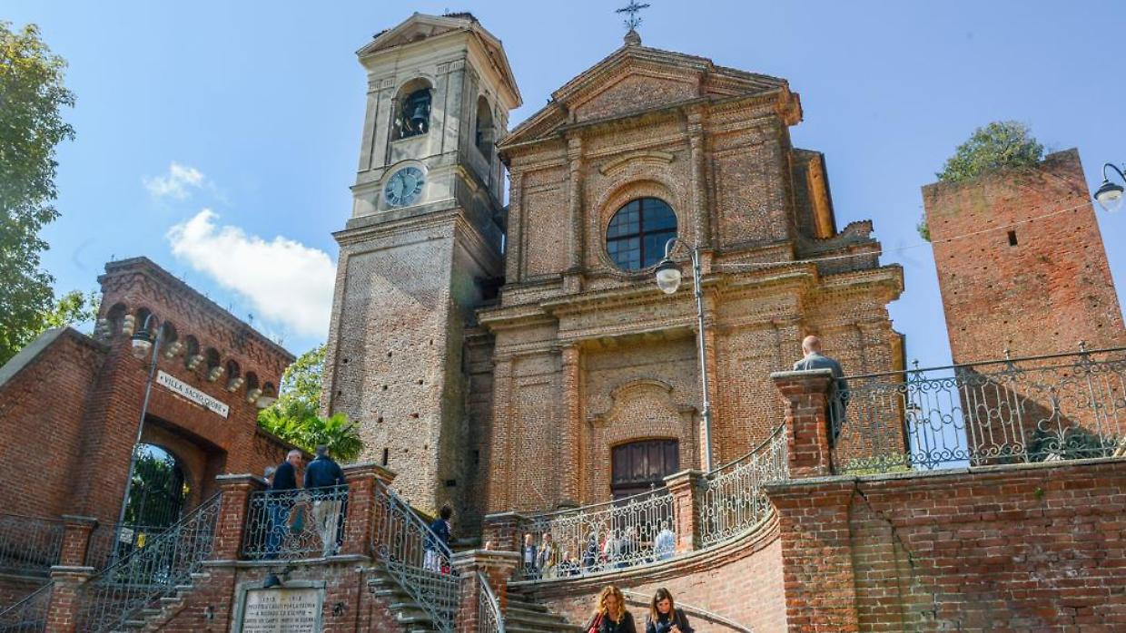 La camminata tra i ciliegi in fiore a Pecetto, appuntamento per domenica 6 aprile