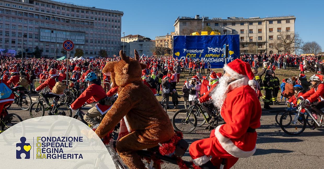 Raduno dei Babbi Natale a Torino: una giornata per i piccoli del Regina Margherita