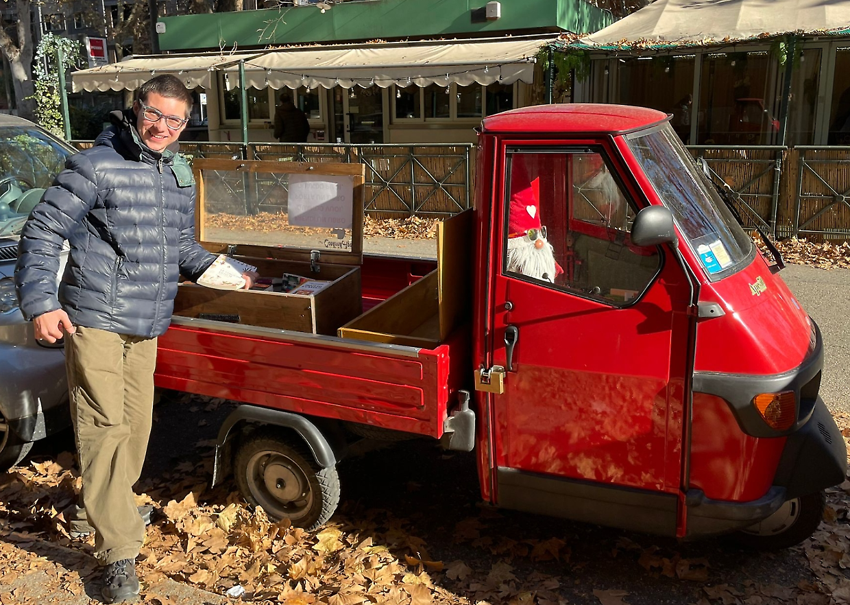Leonardo, 16 anni, e la sua apecar rossa