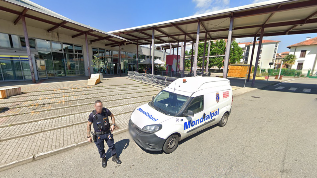 Accoltella due giovani al Movicentro, un 18enne arrestato per tentato omicidio