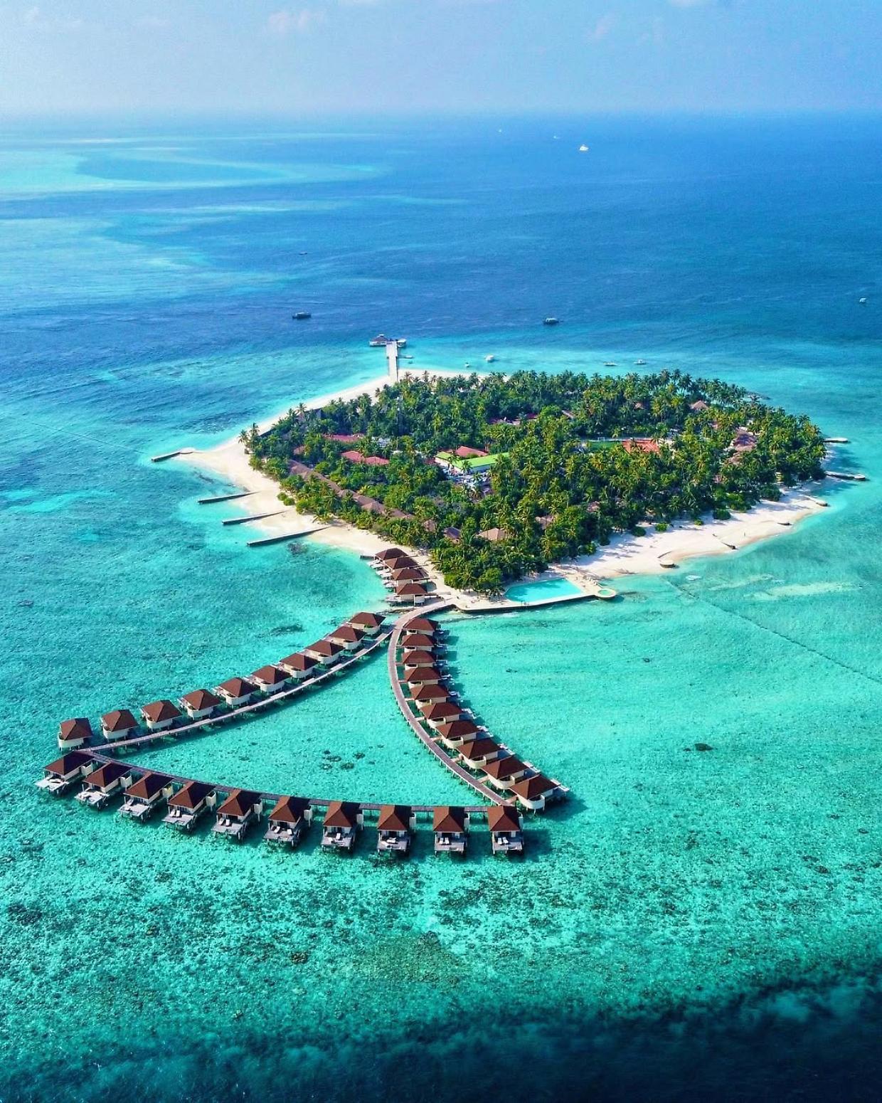 Da adesso andare in vacanza alle Maldive costerà di più: tasse aeroportuali addirittura quadruplicate
