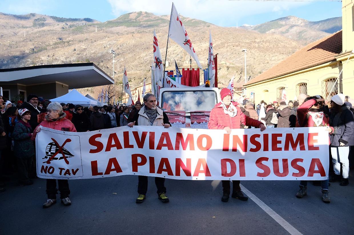 La partenza del corteo dell'8 dicembre