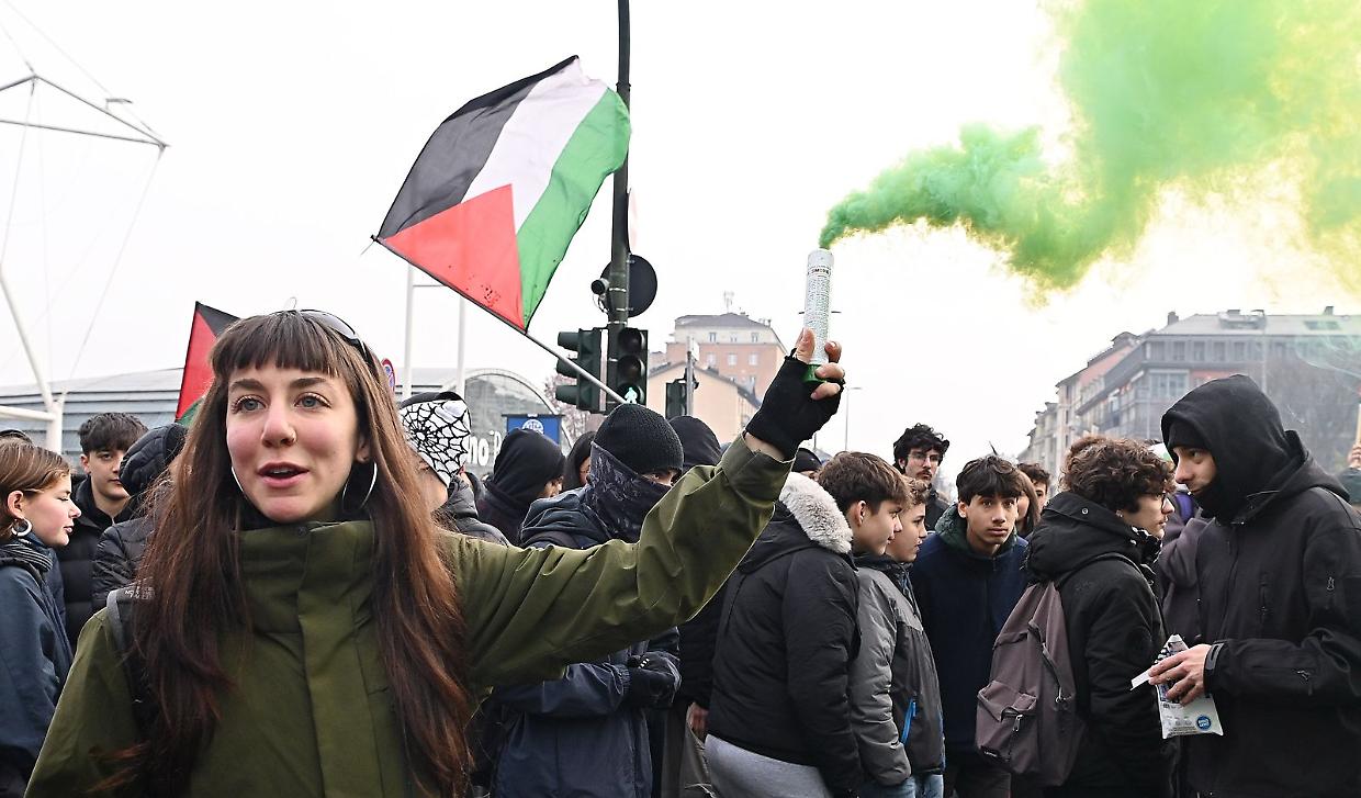 La città in balia dei centri sociali