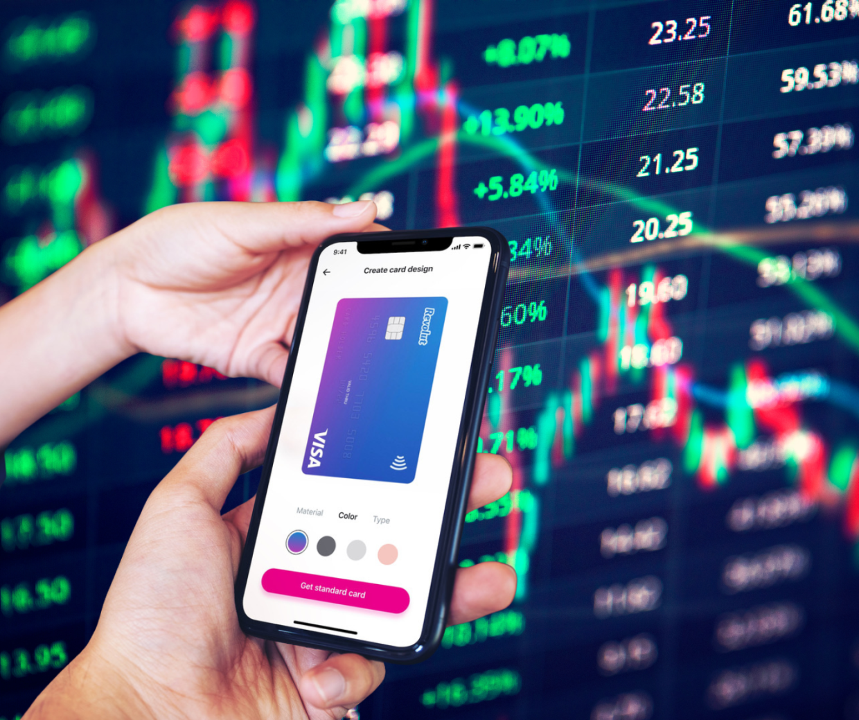 Banche, Revolut si fa italiana (e accusa i social): ecco cosa cambia per i clienti