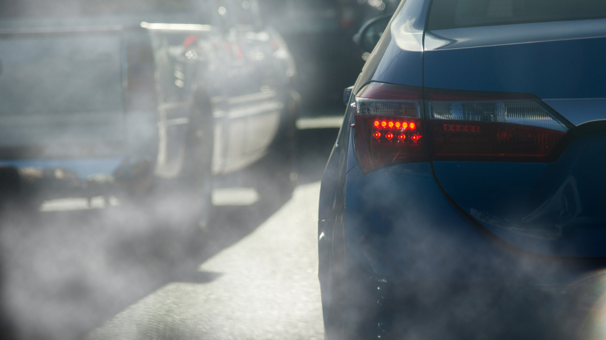 Semaforo arancio per lo smog a Torino: blocco dei diesel fino agli Euro 5