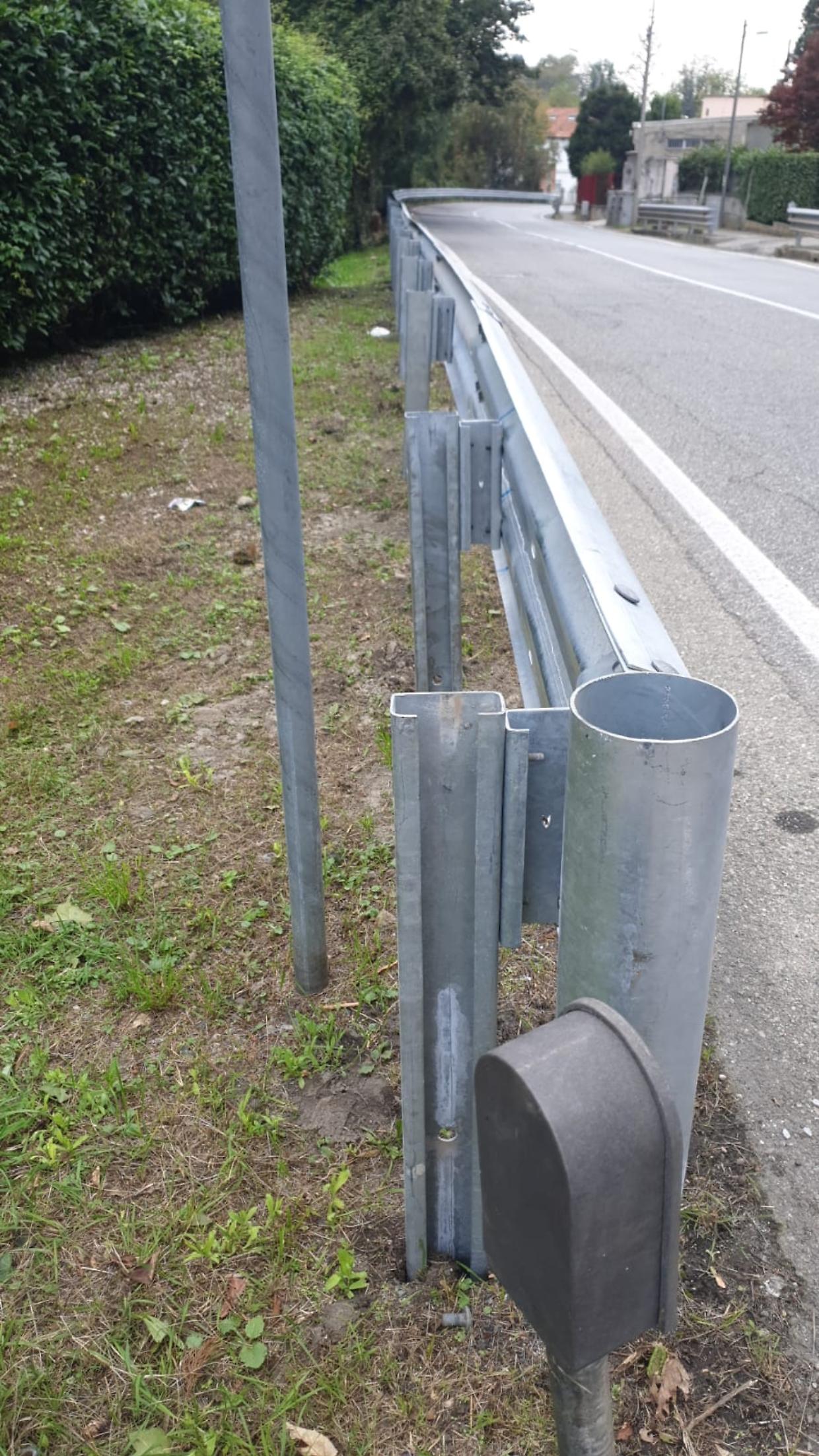 Guardrail danneggiato..ma riparato dalla parte sbagliata