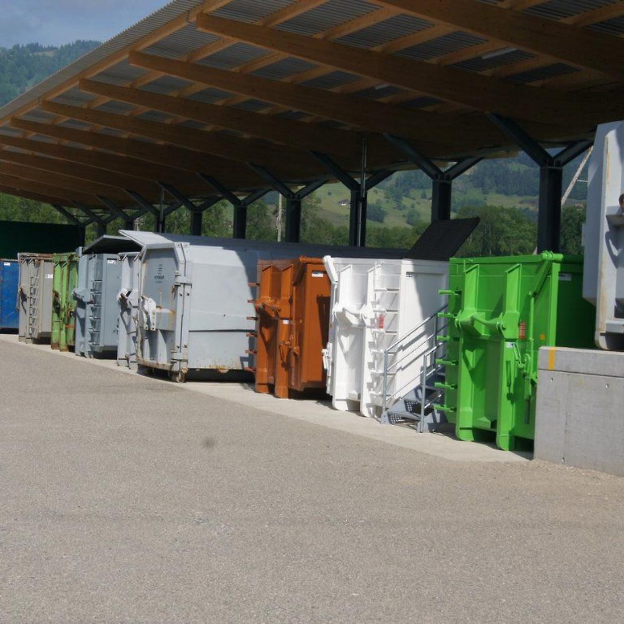 Chiude l'ecocentro di Brandizzo: i cittadini preoccupati per la raccolta rifiuti