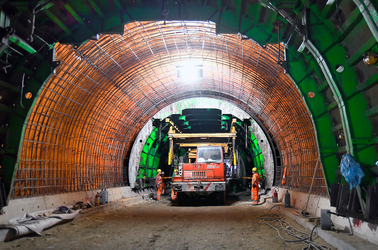 Metropolitana, l'allarme di Rivoli e Collegno: «Cantiere eterno, servono i soldi». E si alleano per offrire un aiuto al Governo
