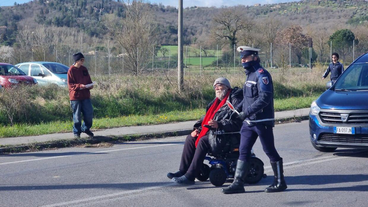 Torino, indagato l'anarchico Valitutti per istigazione alla violenza