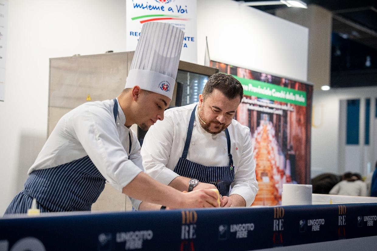 Sfide fra cuochi e robot camerieri, a Torino torna l'Horeca Expoforum