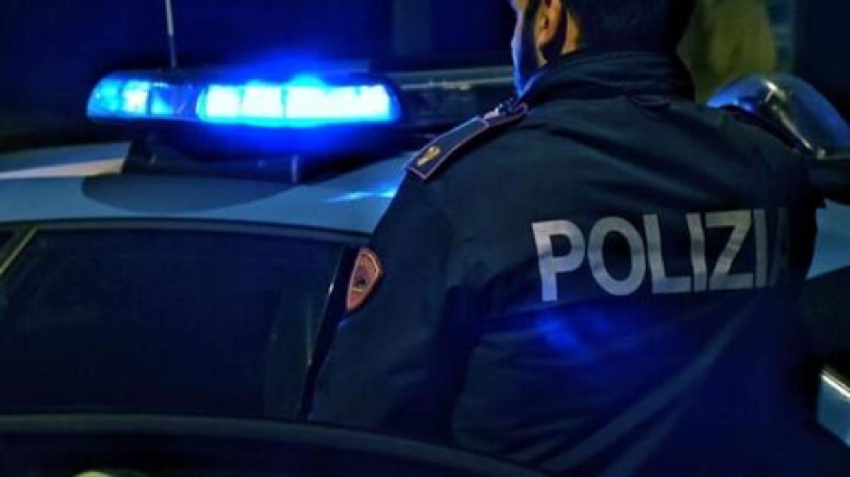 24enne italiano fermato in centro città con droga e 750 euro in contanti