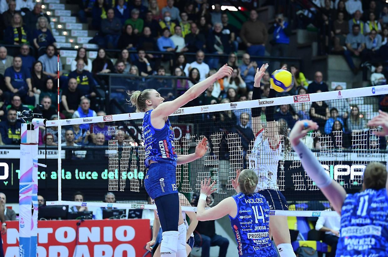 La prosecco Doc Imoco Conegliano schiaccia Chieri: vittoria netta per 3-0 al PalaVerde