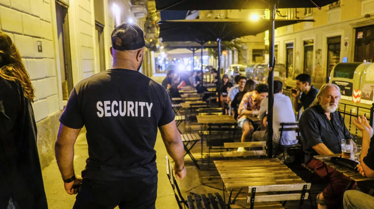 «I cittadini non sono gendarmi». Ascom e Confesercenti contro il decreto Piantedosi