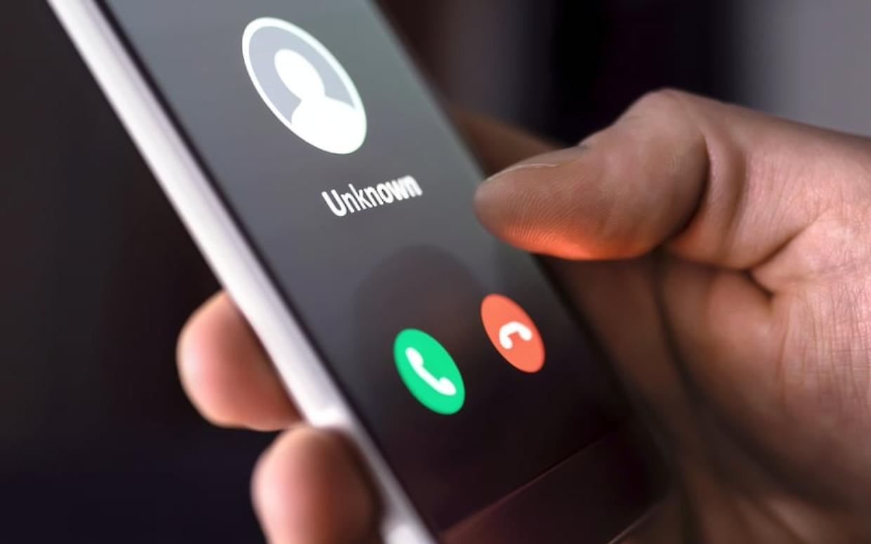 La truffa della falsa multa: così svuotano i conti con un SMS