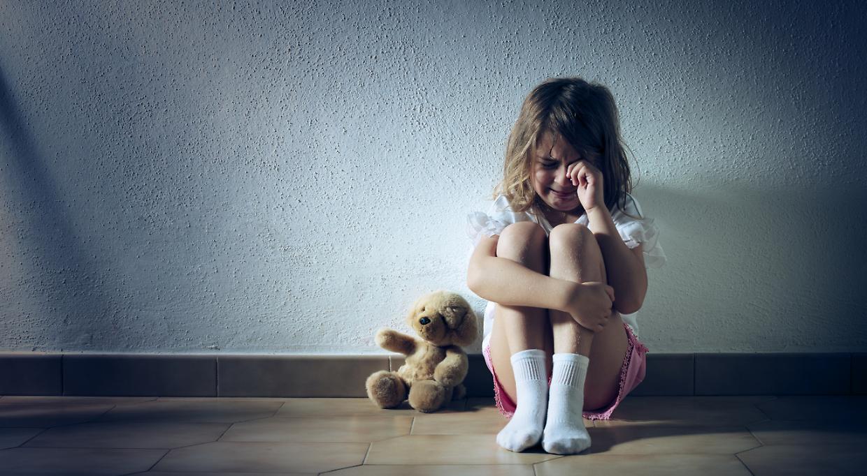 Il lato terrificante di internet: "Un bambino su dodici è vittima di abusi online tramite immagini sessuali"