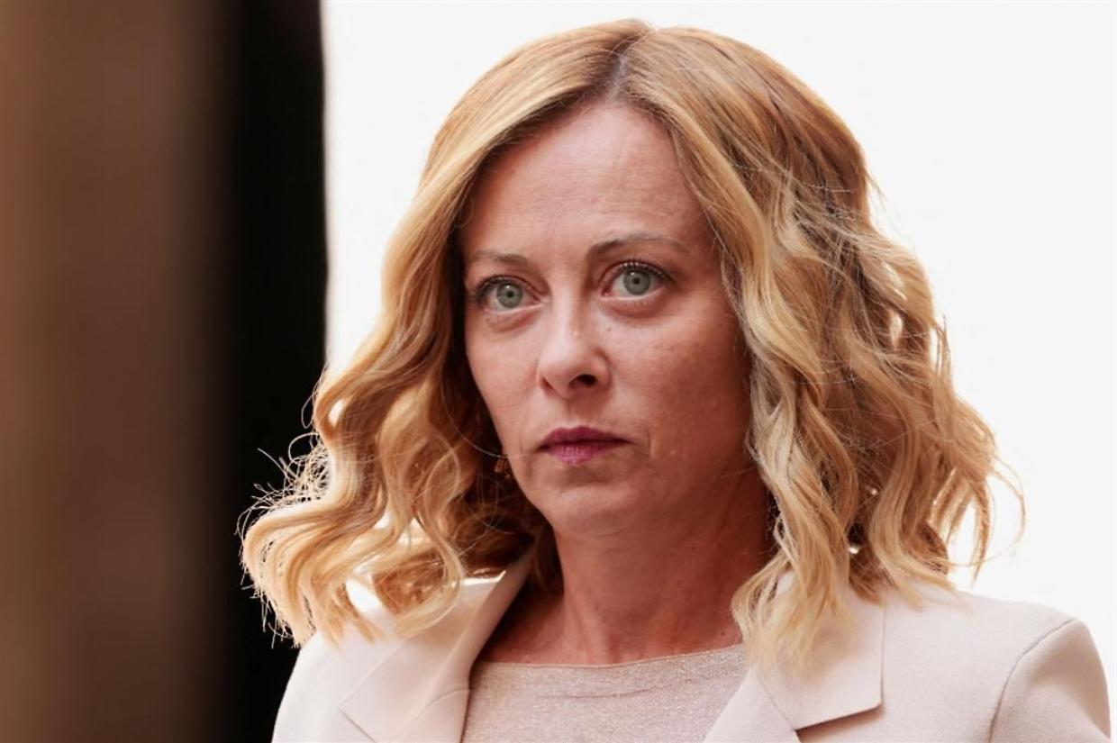 Meloni indagata, solidarietà e critiche riguardo la gestione del caso Almasri