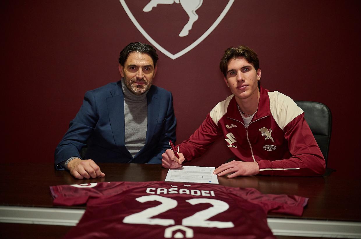 Il Torino ufficializza Casadei a titolo definitivo dal Chelsea, contratto fino al 2029