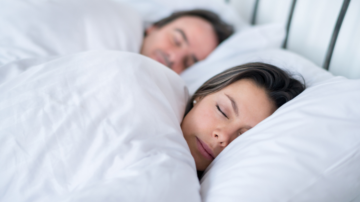 Ecco il motivo per cui le donne devono dormire più degli uomini: lo spiega uno studio