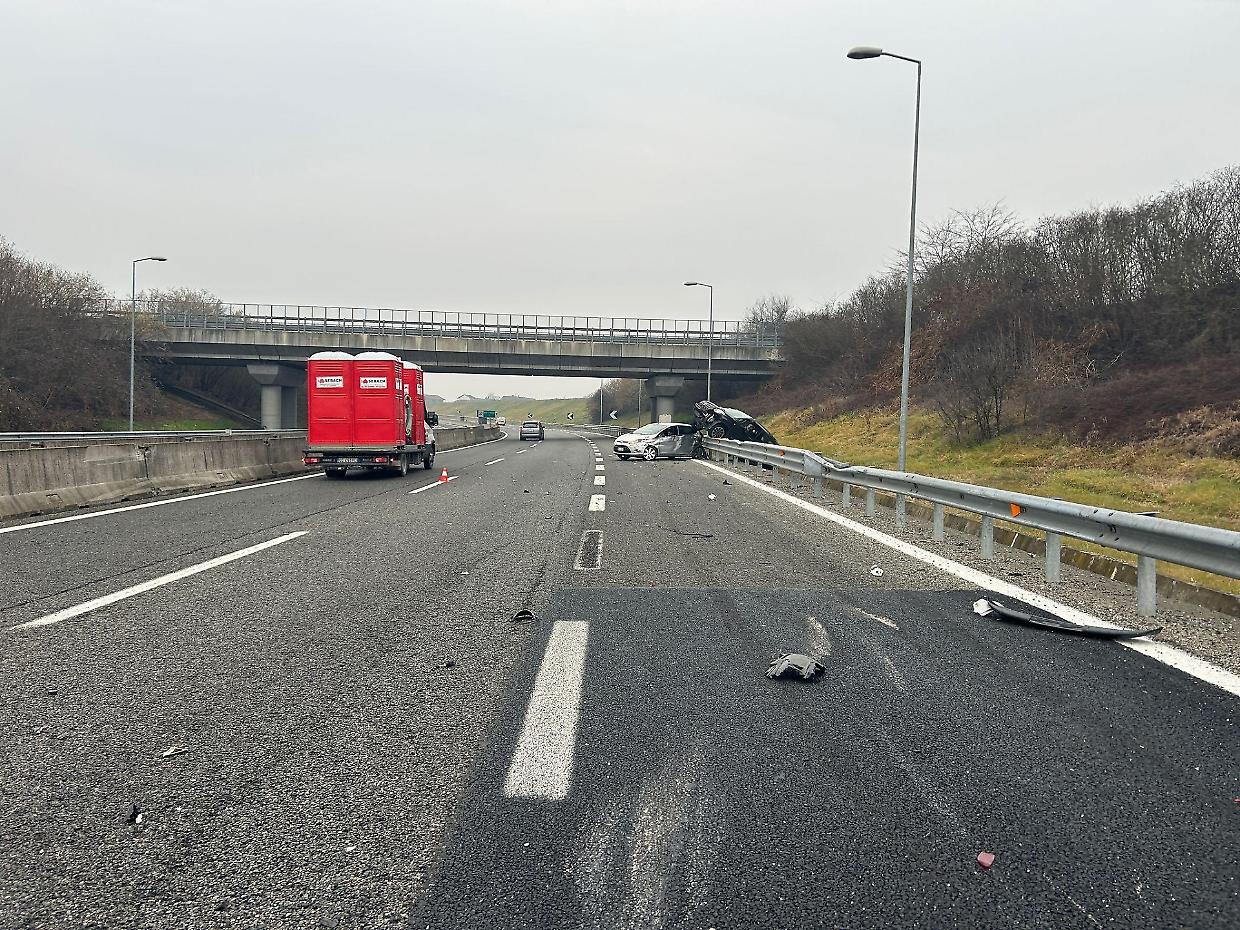 Incidente sul raccordo Torino-Pinerolo: scontro tra due veicoli, un ferito