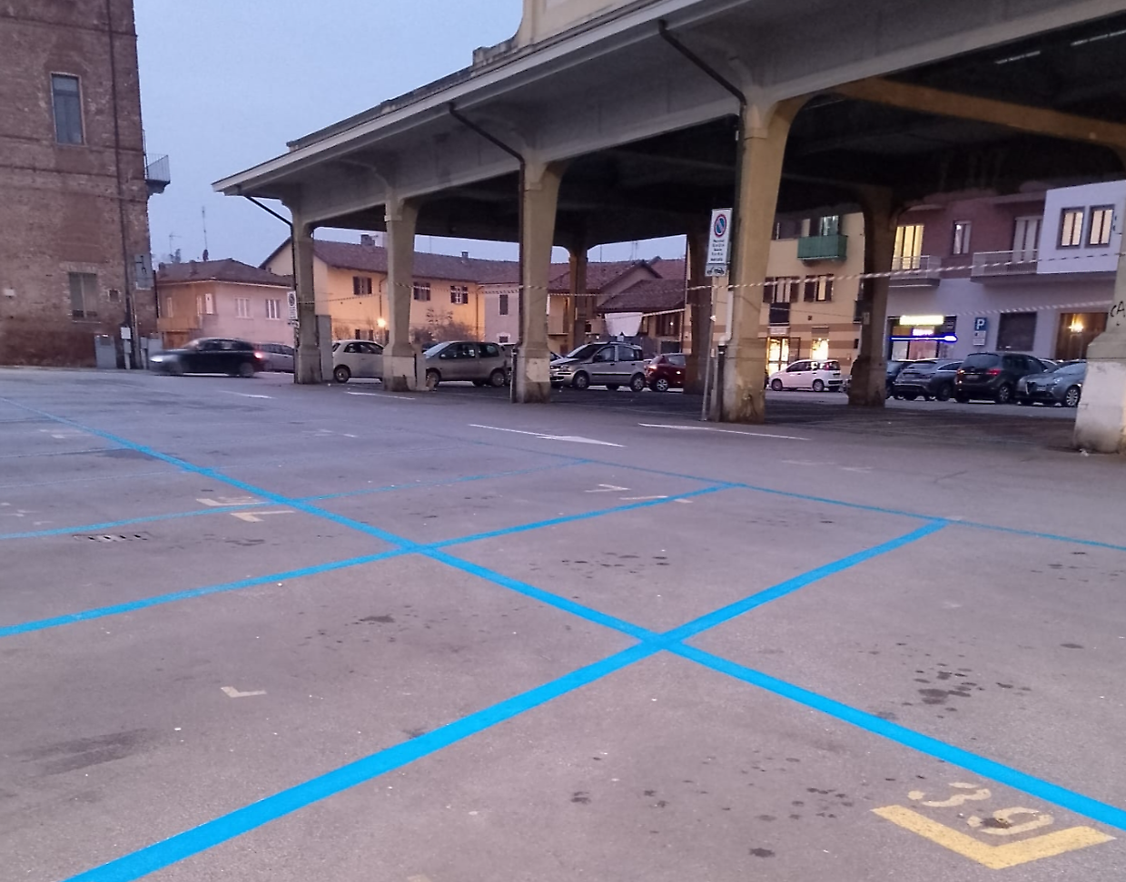 Desolatamente vuoti i nuovi parcheggi a pagamento di Chieri