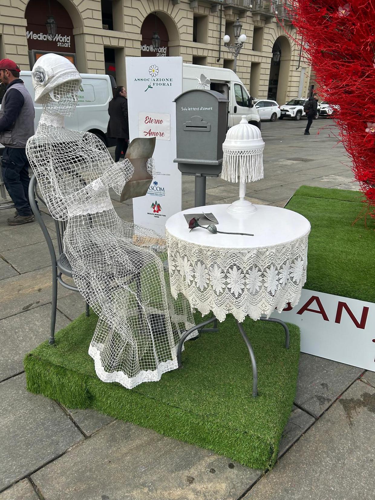 A Torino si torna a scrivere lettere d'amore per San Valentino