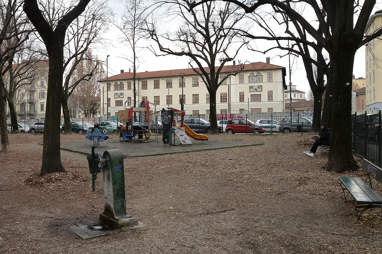 Valdocco, nuovi giochi di fronte alla scuola De Amicis