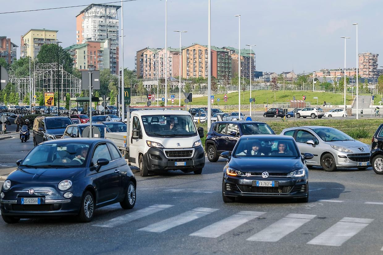 Piazza Baldissera, via ai lavori per "cancellare" la rotonda: date, tempi e modi del cantiere