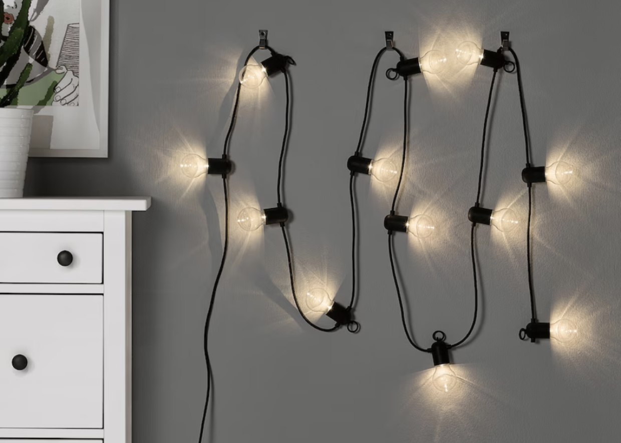 Ikea ritira lampade, c'è il rischio folgorazione per spina non conforme: ecco i modelli coinvolti