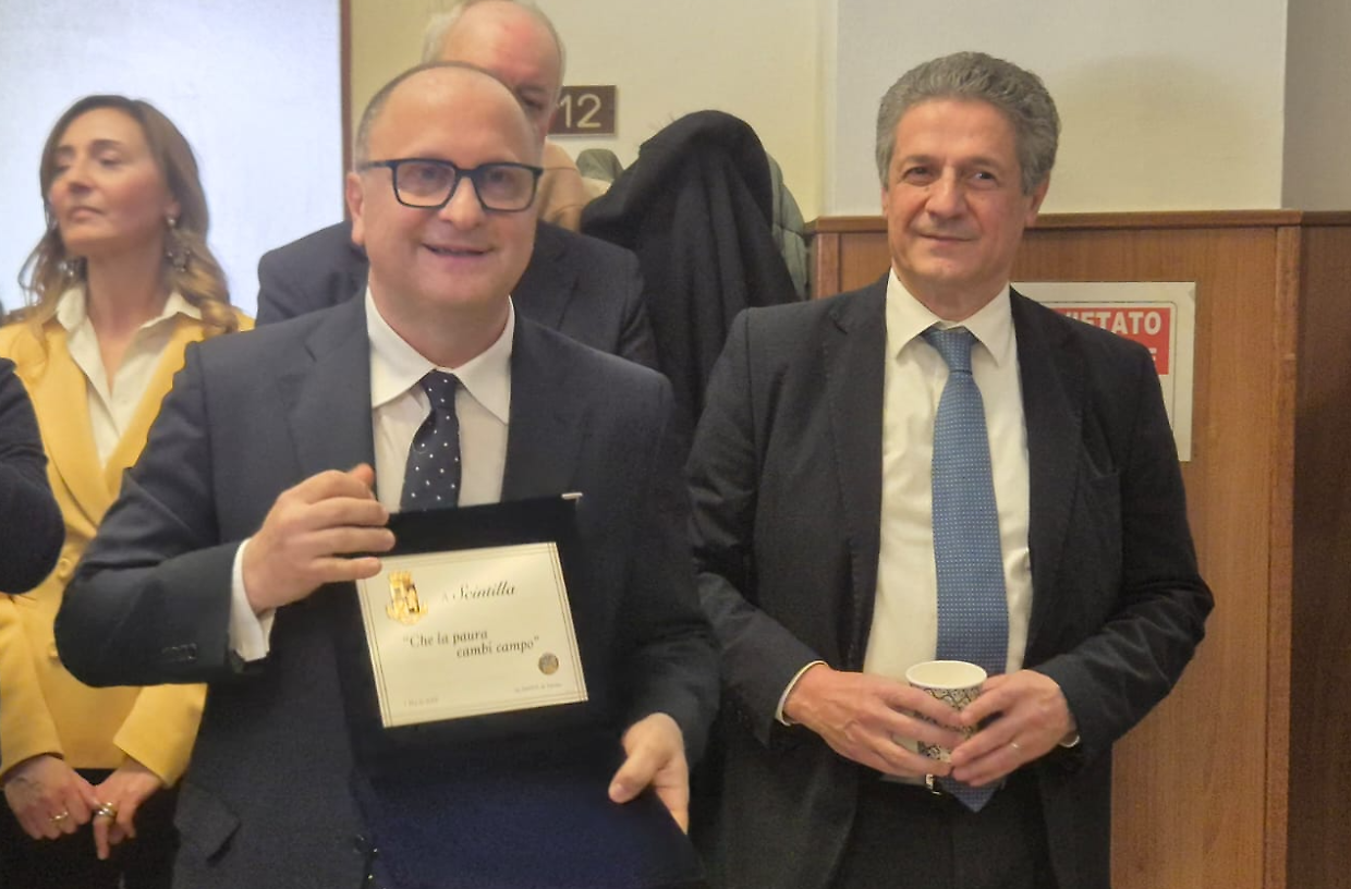Carlo Ambra e, a destra, il questore Paolo Sirna