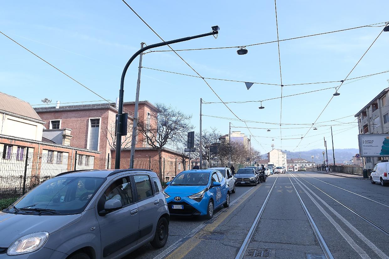 Corso Sommeiller, si cambia: la corsia riservata sarà “allungata” a tutto il cavalcaferrovia