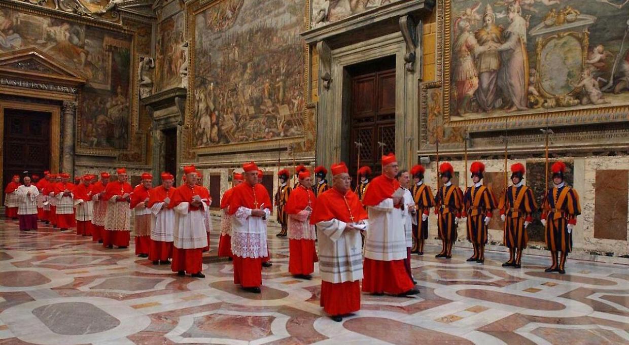 Papa Francesco: chi sono i cardinali che spingono per le dimissionie e quelli che si oppongono