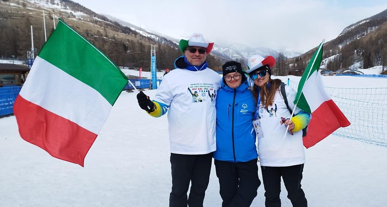 Corsa con le racchette da neve e sci di fondo, a Sestriere e a Pragelato gli italiani fanno faville