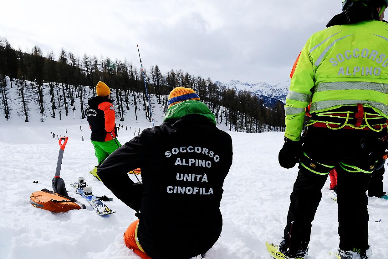 Valanga a Vinadio: soccorso alpino e cinofila in azione per tre scialpinisti belgi