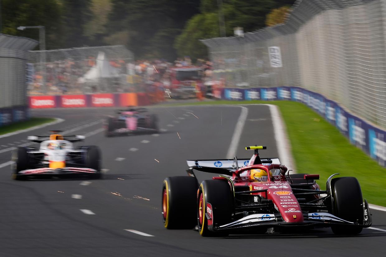 Ferrari, falsa partenza a Melbourne. Le parole di Lewis Hamilton 