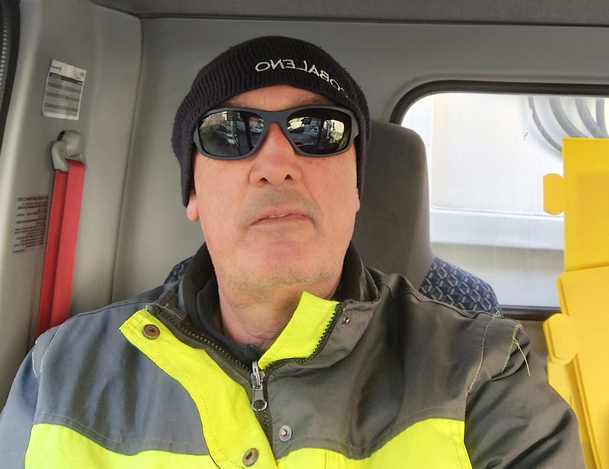 Marco, 57 anni, &egrave; stato licenziato per un commento su WhatsApp