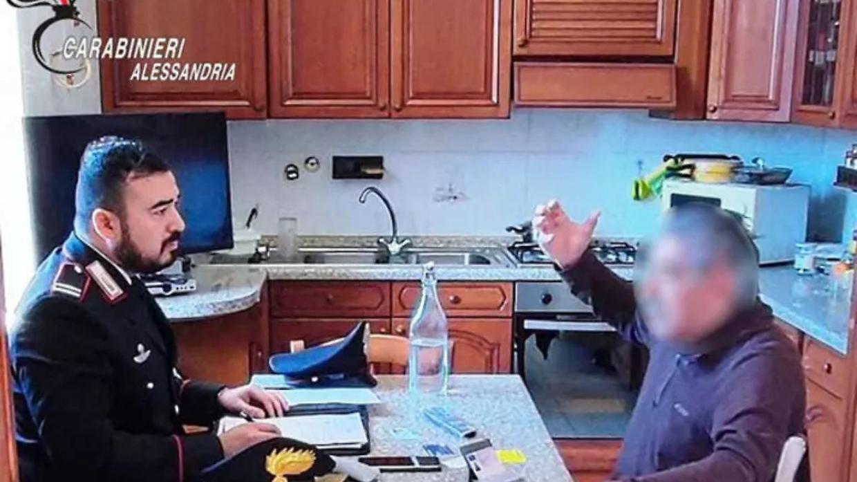 Vuole presentare querela ma non può muoversi: i carabinieri arrivano a casa