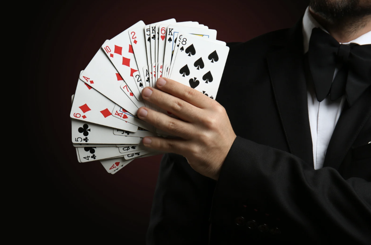 Un gioco di prestigio finito male: quattro ragazzi rapinati durante una gita