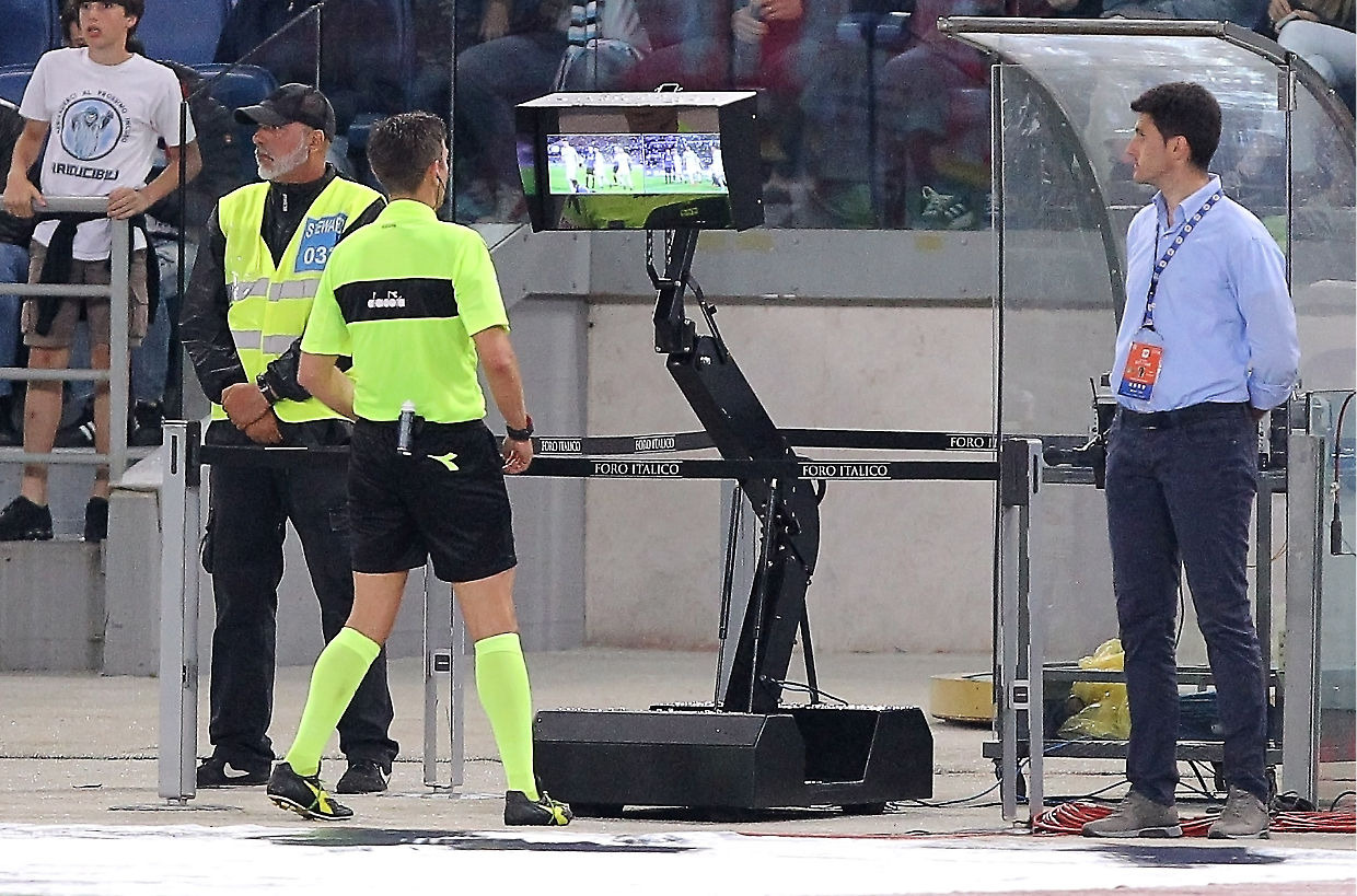 Caos arbitri, ecco chi sostituir&agrave; il designatore Rocchi 