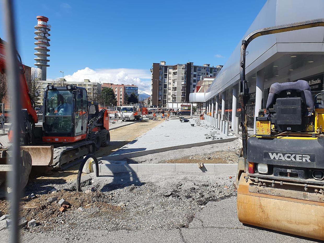 Iniziati i lavori per cambiare volto all’area che oggi accoglie solo parcheggi