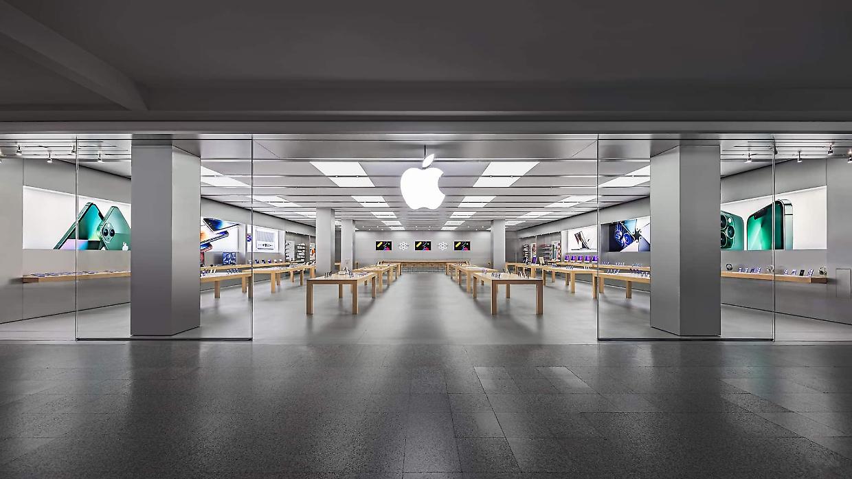 Apple punta sugli smart glasses per il 2026, mentre l’Apple Watch con fotocamera finisce in stand-by