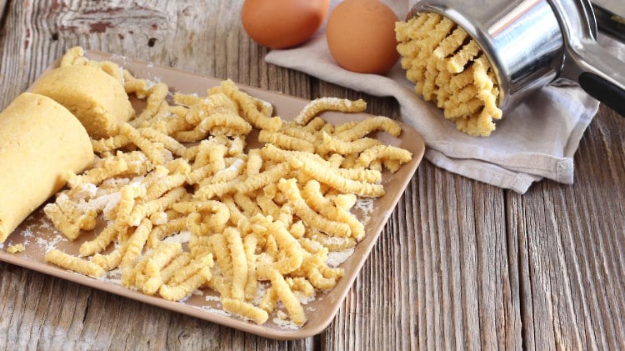 Passatelli: storia dei filamenti di gusto che riscaldano l’anima