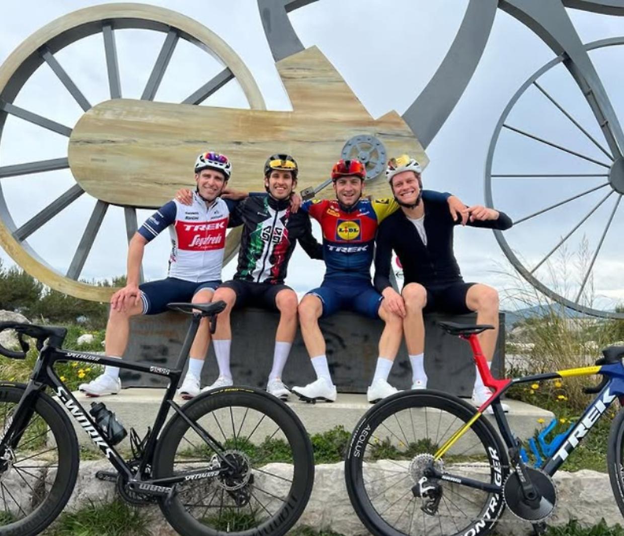 Jannik Sinner ci ha preso gusto! Dopo i kart di Busca va in bici con Ciccone e Giovinazzi! 