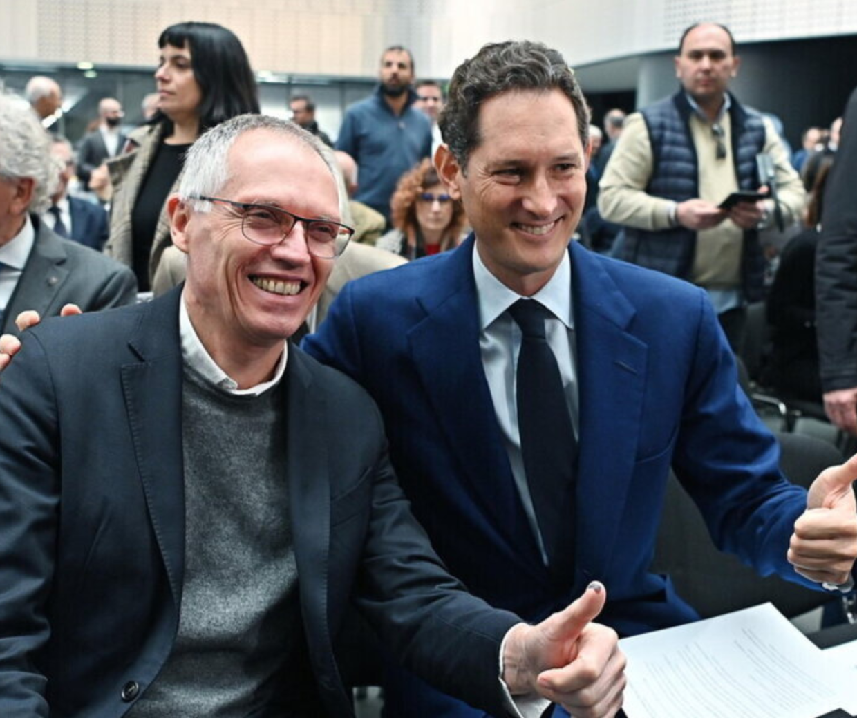 Automotive, la stangata a Tavares: "Ecco perché Elkann deve farsi ridare i soldi"