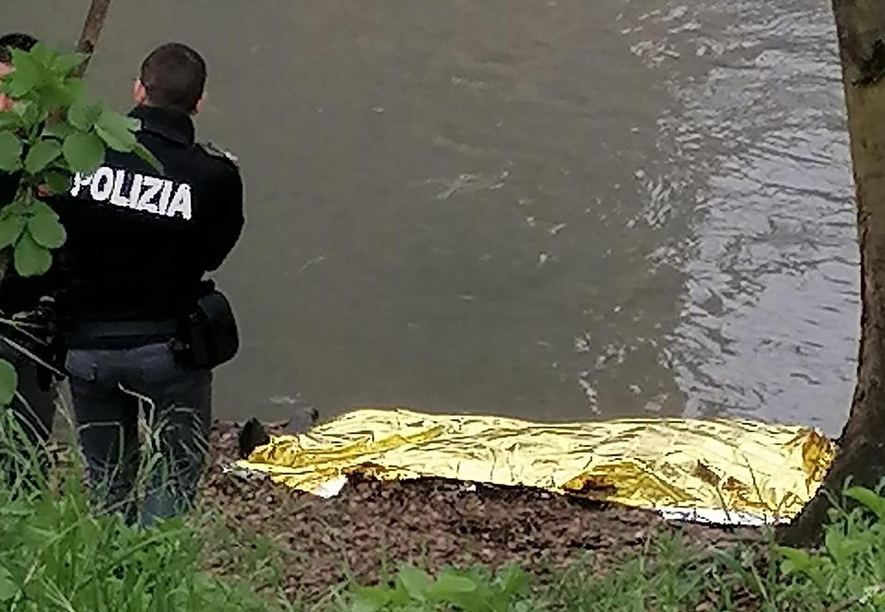 Cadavere sulle sponde della Dora: probabilmente un'overdose